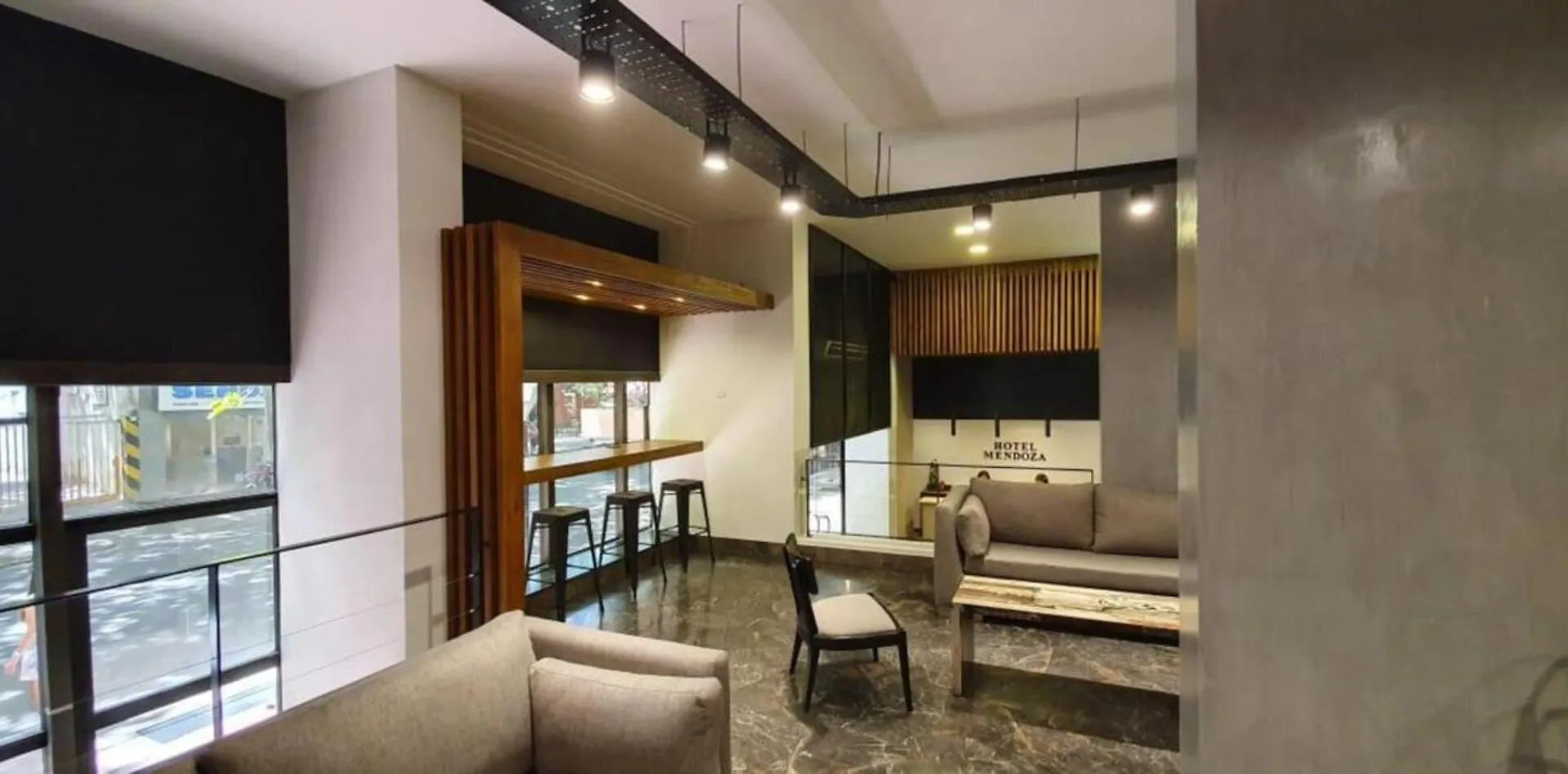 Hotel 멘도사